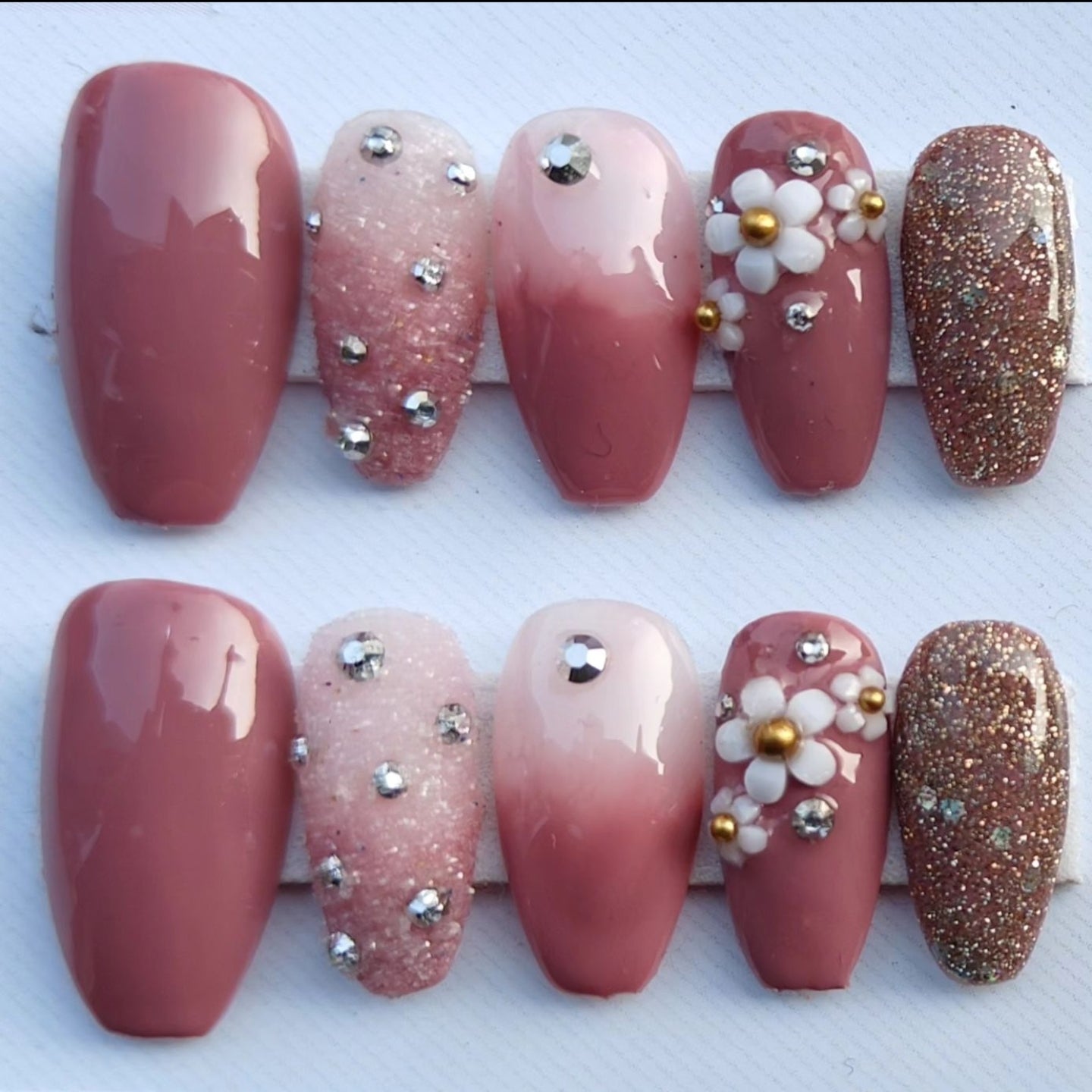 Allround Nail Studio Hand made Press on nails